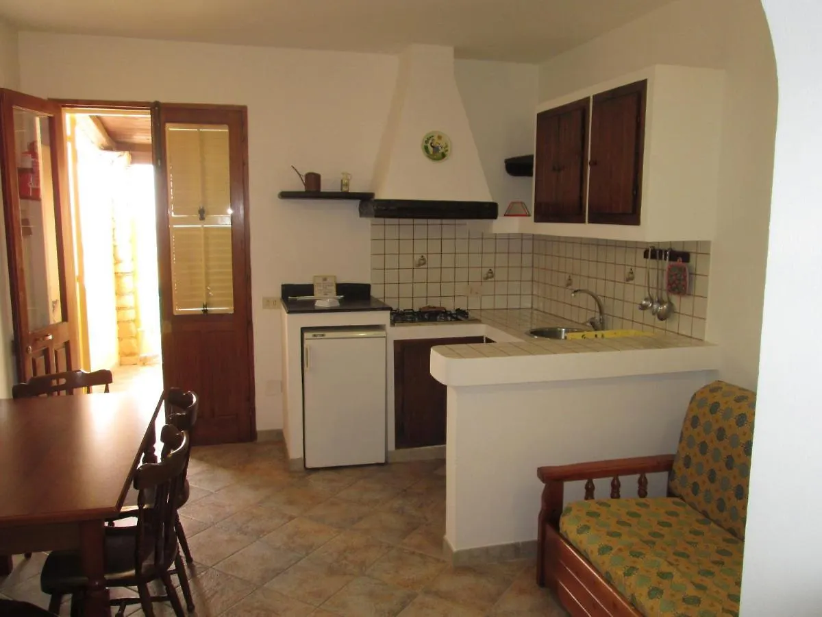Residence Punta Sottile A 2 Passi Dalla Spiaggia Di Cala Francese Lampedusa