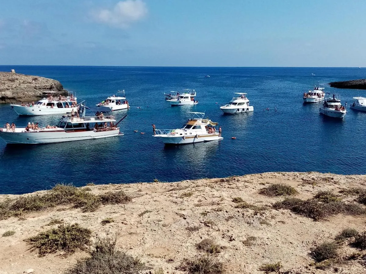 Residence Punta Sottile A 2 Passi Dalla Spiaggia Di Cala Francese Lampedusa