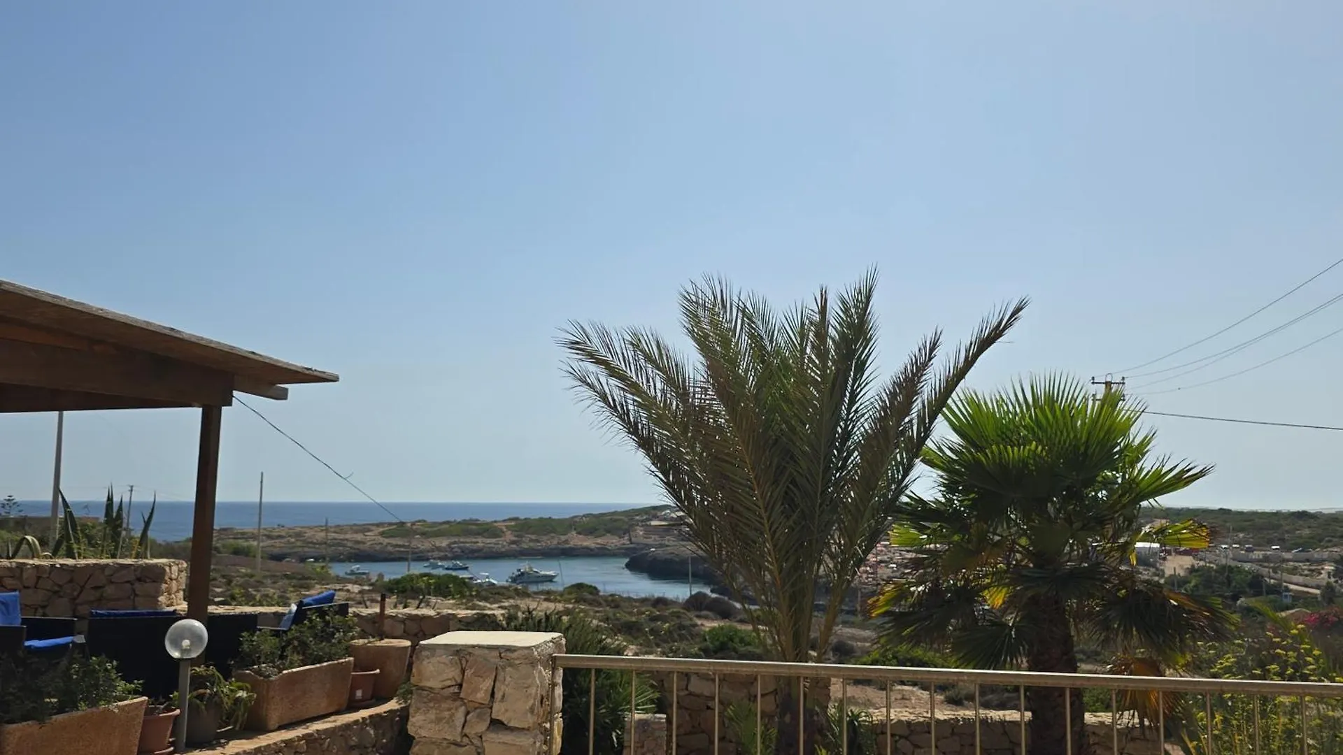 Residence Punta Sottile A 2 Passi Dalla Spiaggia Di Cala Francese Lampedusa Italy