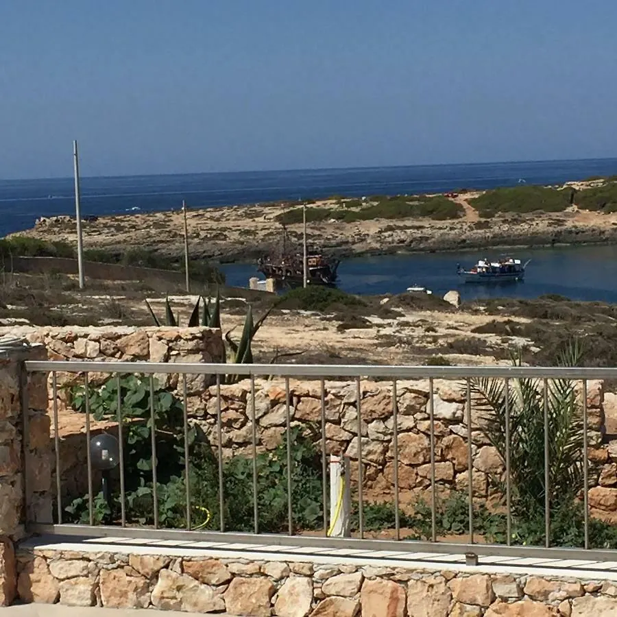 Residence Punta Sottile A 2 Passi Dalla Spiaggia Di Cala Francese Lampedusa