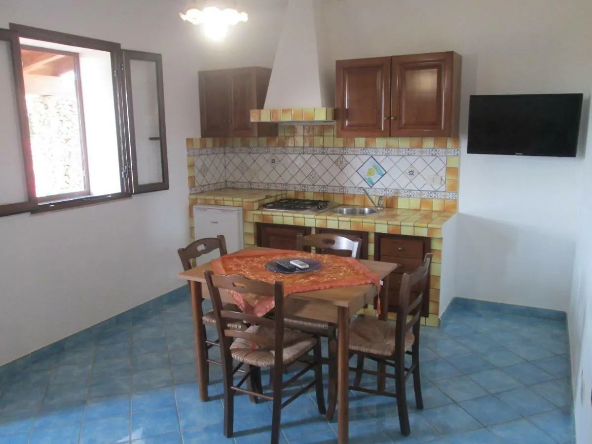 Residence Punta Sottile A 2 Passi Dalla Spiaggia Di Cala Francese Lampedusa